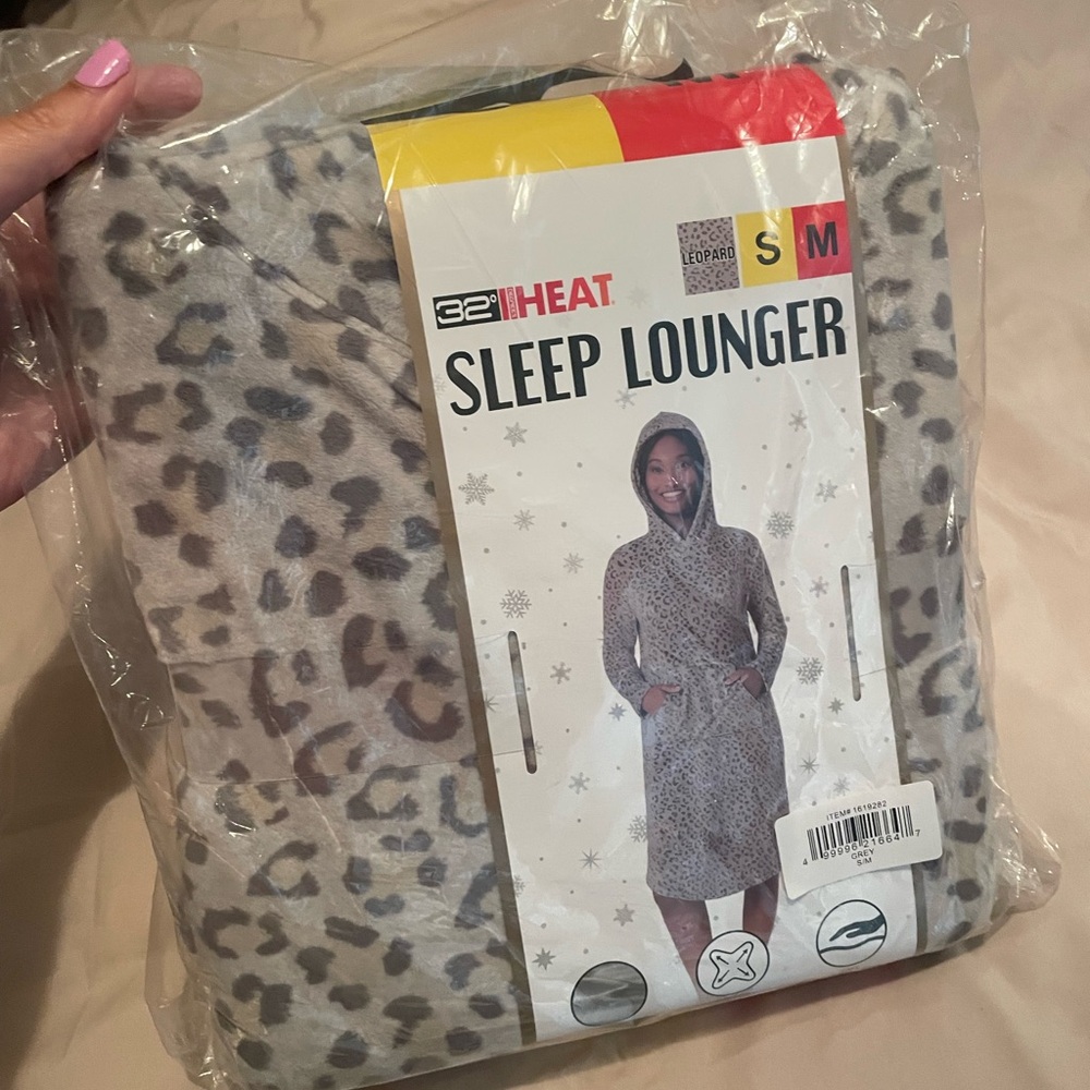 Gray Leopard Print Sleep Lounger